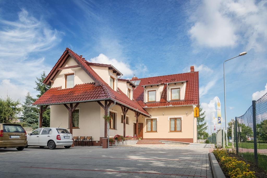 Vera Hotel Sulechów Exterior foto